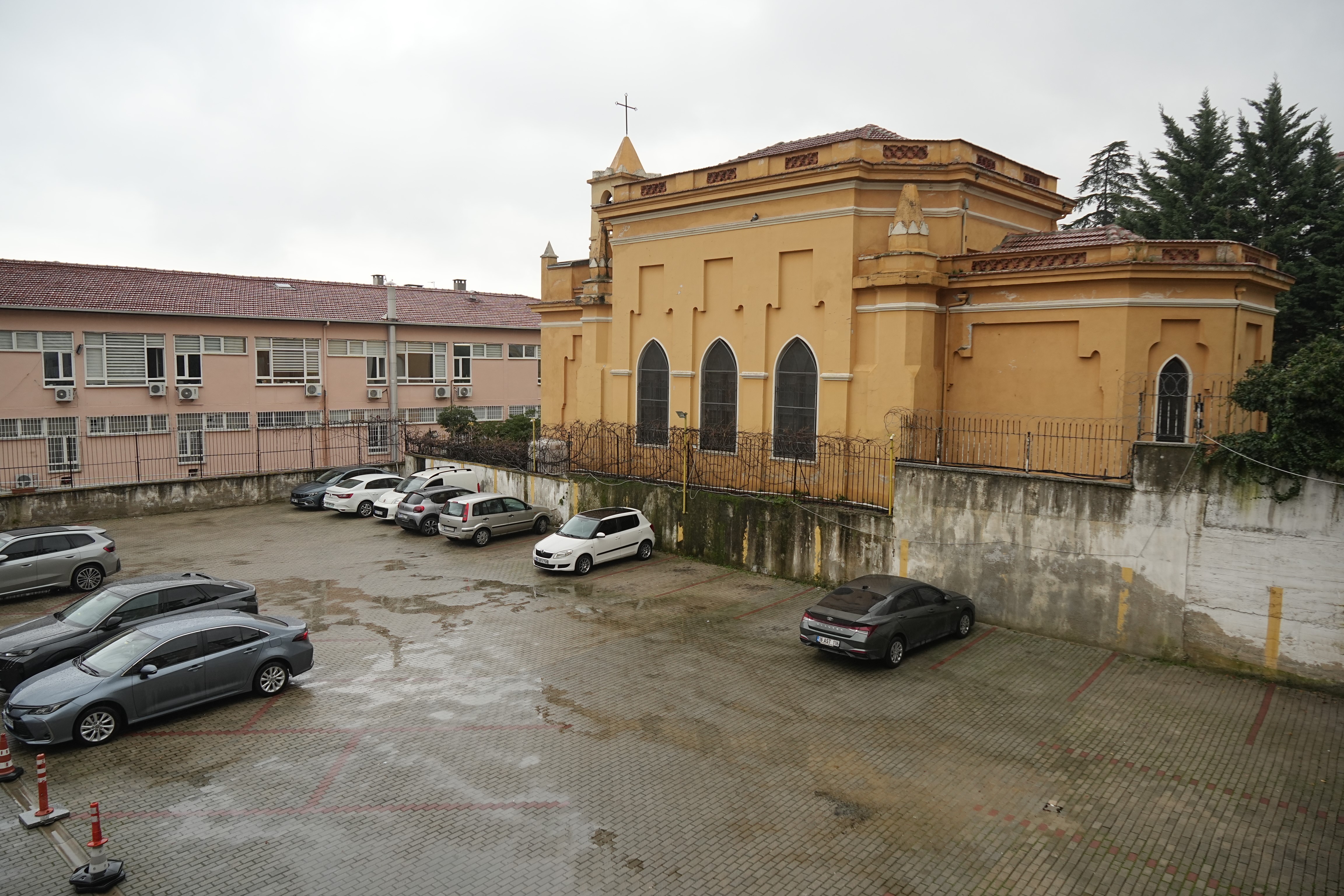 Bursa'da o kilise tahliye edildi! Bavul Haber -3