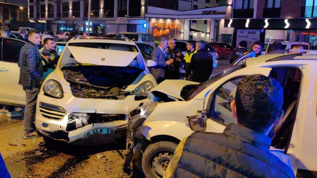 Bursa'da korkunç kaza: 2 kişi yaralandı