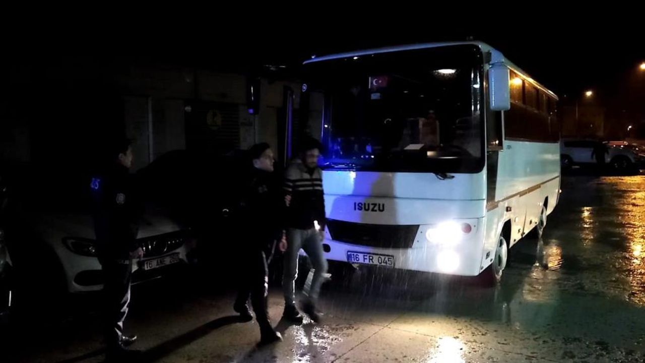 Bursa'da kaçak göçmenlere gece baskını