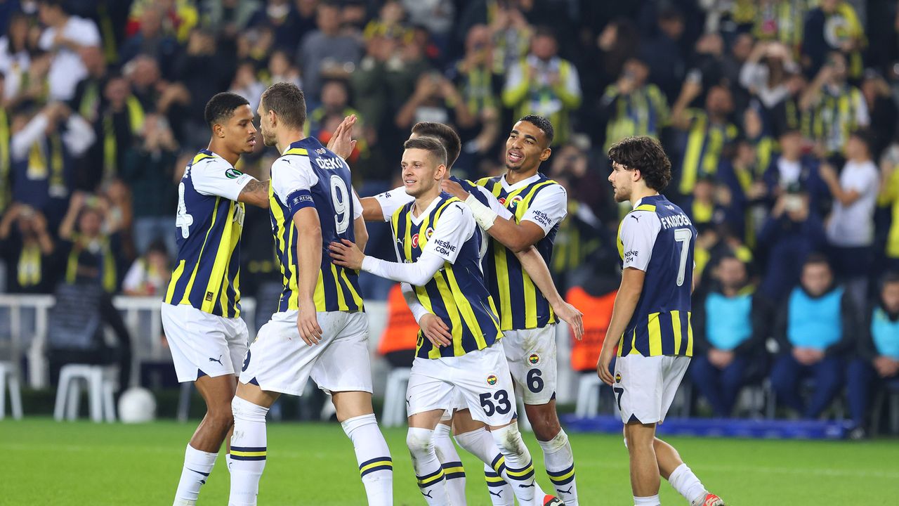 Fenerbahçe Trnava'yı dağıttı: 4-0