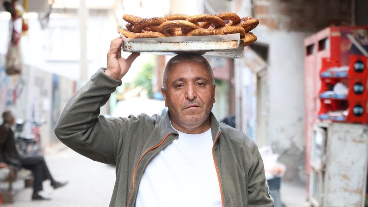 Simit satarken memur oldu