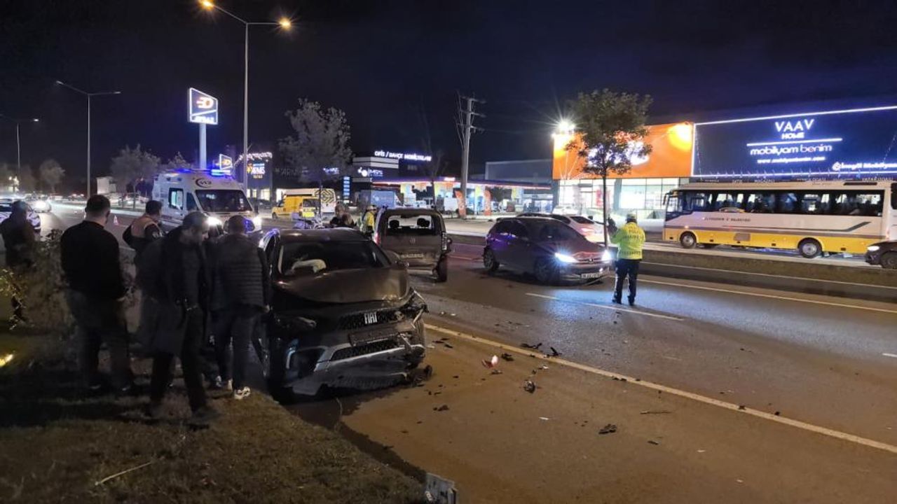 Bursa'da zincirleme kaza, yaralılar var