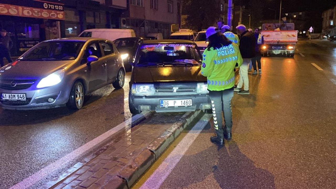 Aracında fenalaşan genç sürücü ölümden döndü