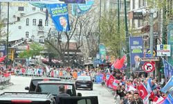 Erdoğan Bursa'da karanfil ve güllerle karşılandı