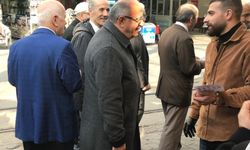 Millet Partisi adayları Bursa'da ilgi görüyor