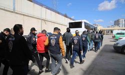 Bursa'da bahisçilere dev operasyon; 110 kişi...