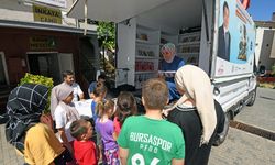 Gezici kütüphanede Bursa'da çocuklarla buluştu