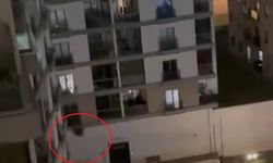 Kriz geçirdi, eşyaları camdan attı!
