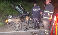 Bursa'da cip otomobili biçti, 3 kişi feci şekilde can verdi