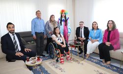 Engelleri aştılar, çocukları gülümsettiler