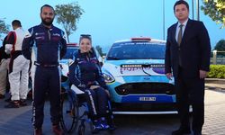 Ralli pilotu Kübra engelleri aşıyor