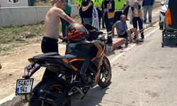 Bisiklet sürücüsüne motosiklet çarptı