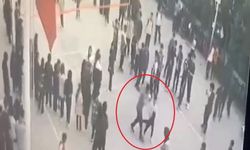 Öğrencisini su sıçrattığı için dövdü
