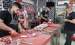 Kurban kesenler kasaplara hücum etti