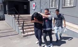 Yaşlı kadını 'anne' diyerek dolandırdı