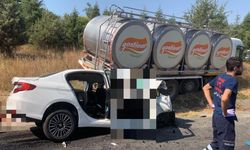 Feci kaza, kamyonla çarpıştı, 4 kişi can verdi