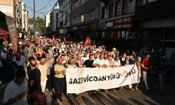 Bursa'da yüzlerce vatandaş İsrail'e lanet yağdırdı