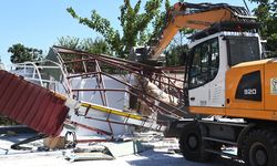 Osmangazi Belediyesi kaçak yapıları yerle bir ediyor