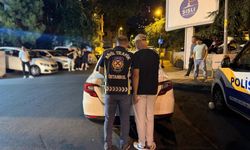 Asker uğurlaması yapan magandalar trafiği felç etti