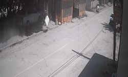 Otomobil kıraathaneye daldı, yaşlı adamın feci sonu!