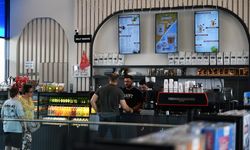 Genç Kafe'ye akın ettiler