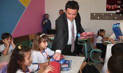 Erkan Aydın'dan minik öğrencilere sürpriz