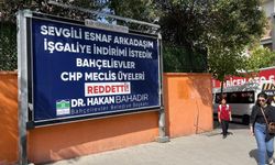 CHP'yi esnafa pankartla şikayet etti!