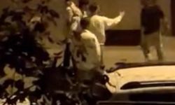 Bursa'da gençlerin sokak kavgası kamerada