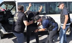 Zehir tacirleri dronla yakalandı