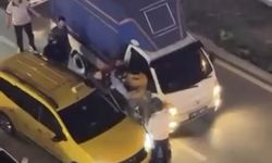 Bursa'da sürücüler kavga etti, trafik kilitlendi