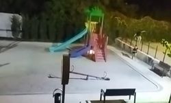 Bursa'da çocuklar oyun parkını yaktı!