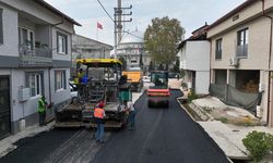 Bursa'da muhtar itiraf etti:  Tarihimizde ilk kez asfalt döküldü
