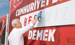 Mustafa Bozbey'den Cumhuriyet mesajı