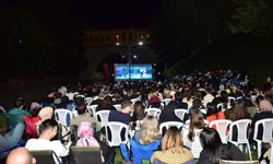 Bursa'da yaşayanlara sinema keyfi yaşatıyorlar