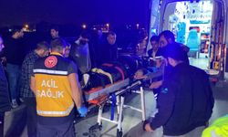 Aşırı hız yaptı, başını kaldırıma çarptı !