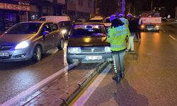 Aracında fenalaşan genç sürücü ölümden döndü