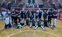 Osmangazi Belediyespor, voleybolda  rakiplerini ezip geçiyor