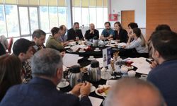 Karagöz tüm yönleriyle tartışıldı