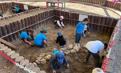 Arkeopark’ta arkeolojiyi tanıyor