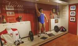 Efsane halterci Naim Süleymanoğlu Osmangazi'de anıldı