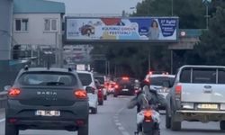 Motosikletli maganda pes dedirtti