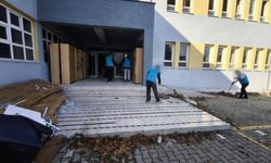 Atıl durumdaki okulun bakımını cezaevi hükümlüleri yaptı