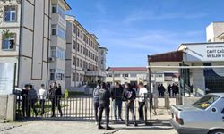 Bursa'daki okulların çevresinde polis uygulama yaptı