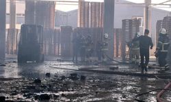 Bursa'da fabrika alevlere teslim oldu