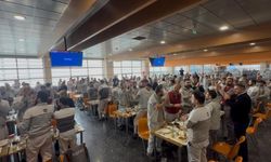 TOFAŞ işçileri isyan etti! Tabak, çatal ve kaşık