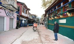 Bursa'nın ünlü sokağında tente ve kaldırım işgali sona erdi