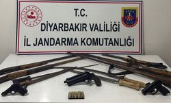 Silahların yanında ele geçirilenler şok etti