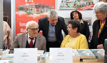 Sarıhan'lar Bursa'da okurlarıyla buluştu
