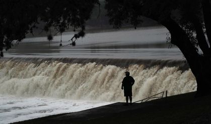 ABD'de sel felaketi 50 kişi hayatını kaybetti, 27 çocuk kayıp