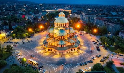 Komşu ülke de Euro'ya geçiyor